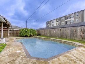 16919 Canyon Springs Lane, Friendswood TX 77546