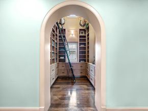 3603 Audubon Place, Houston TX 77006