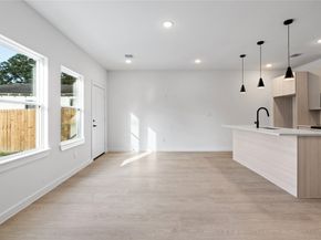 1031 North Lane, Houston TX 77088