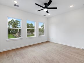 1031 North Lane, Houston TX 77088