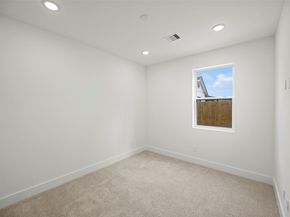 870 W Little York Road C, Houston TX 77091