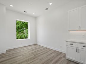 870 W Little York Road C, Houston TX 77091