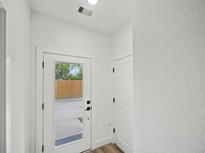 870 W Little York Road C, Houston TX 77091