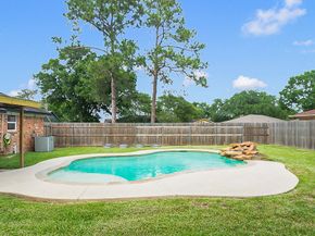 814 El Toro Lane, Houston TX 77062