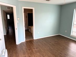 62 Evanston Street 2/5, Houston TX 77015