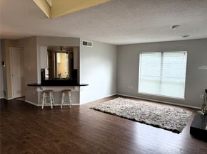 62 Evanston Street 2/5, Houston TX 77015