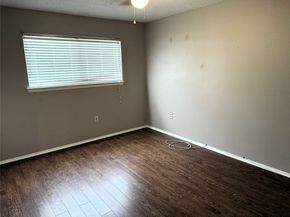 62 Evanston Street 2/5, Houston TX 77015