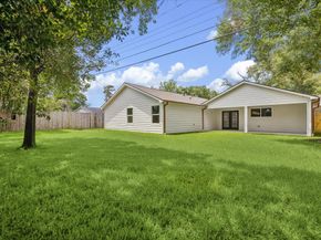 10519 Brinwood Drive, Houston TX 77043