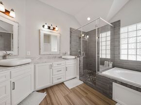 526 Westcross Street, Houston TX 77018