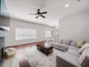 526 Westcross Street, Houston TX 77018