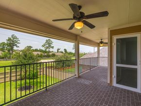 54 Wyatt Oaks Drive, Tomball TX 77375
