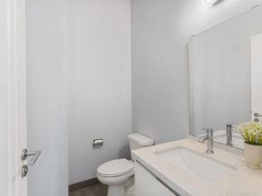 1144 W 17th Street, Houston TX 77008