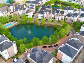 2029 Fannin N, Houston TX 77045