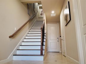2029 Fannin N, Houston TX 77045