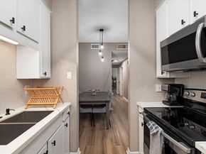 10047 Westpark Drive 33, Houston TX 77042