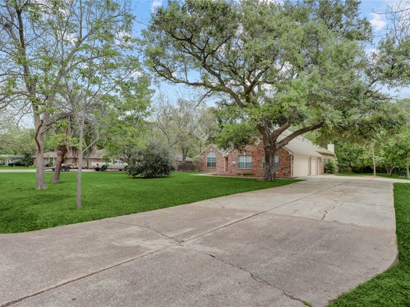 6850 Dillon Street, Houston TX 77061