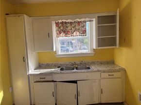 5745 Newport Street, Houston TX 77023
