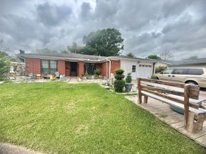 8911 Lazy River Lane, Houston TX 77088