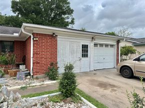 8911 Lazy River Lane, Houston TX 77088