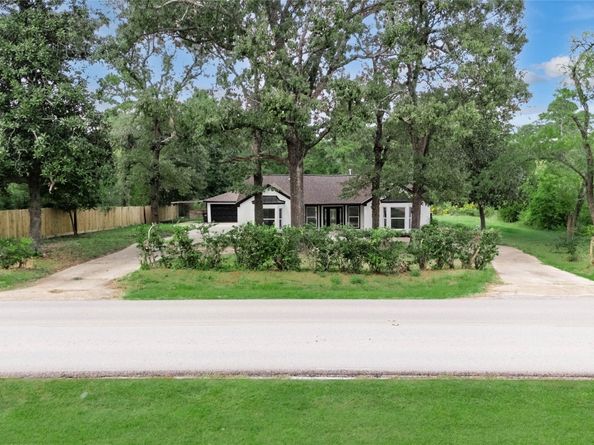 1602 Baker Drive, Tomball TX 77375