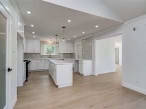 1602 Baker Drive, Tomball TX 77375