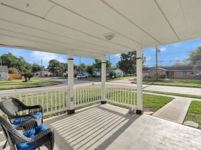 619 E Park Street, Sugar Land TX 77498
