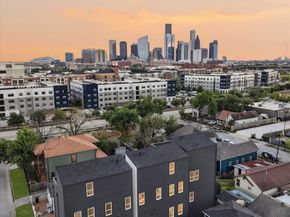 1517 McKee Street, Houston TX 77009