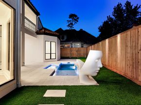 10 Libretto Court, The Woodlands TX 77382