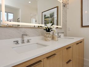10 Libretto Court, The Woodlands TX 77382