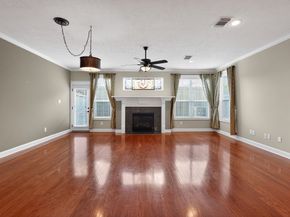 2636 Couch Street, Houston TX 77008