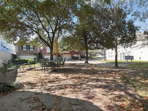 2636 Couch Street, Houston TX 77008