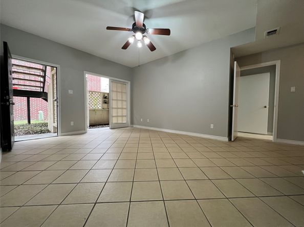 8055 Cambridge Street 35, Houston TX 77054