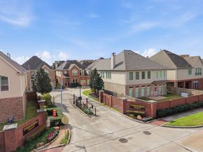 911 Vaulted Oak Street, Houston TX 77008