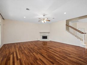 911 Vaulted Oak Street, Houston TX 77008
