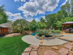 23 Weeping Spruce Place, Conroe TX 77384