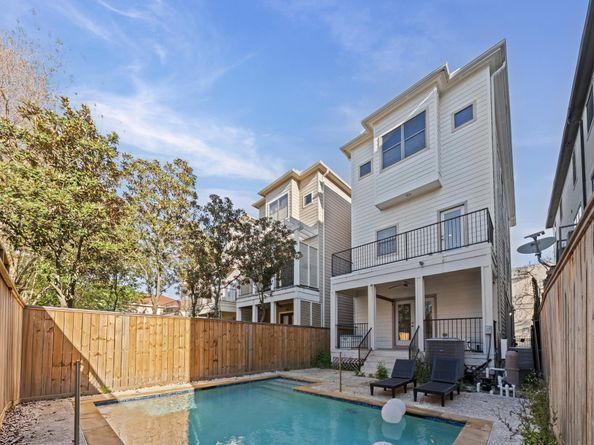 5705 Petty Street A, Houston TX 77007