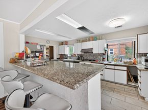 7914 Roos Road, Houston TX 77036