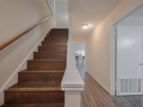 7914 Roos Road, Houston TX 77036