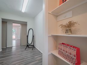 7914 Roos Road, Houston TX 77036