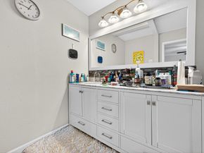7914 Roos Road, Houston TX 77036