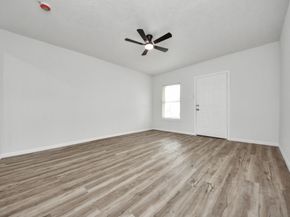7021 Canal Street, Houston TX 77011