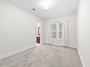 5621 Cohn Meadows Lane, Houston TX 77007