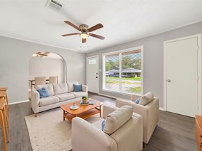 6718 Crosswell Street, Houston TX 77087