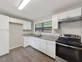 6718 Crosswell Street, Houston TX 77087