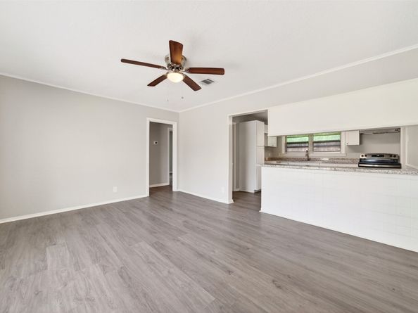 6718 Crosswell Street, Houston TX 77087