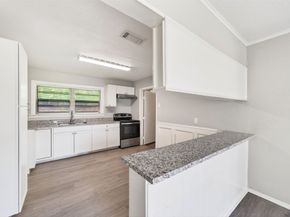6718 Crosswell Street, Houston TX 77087