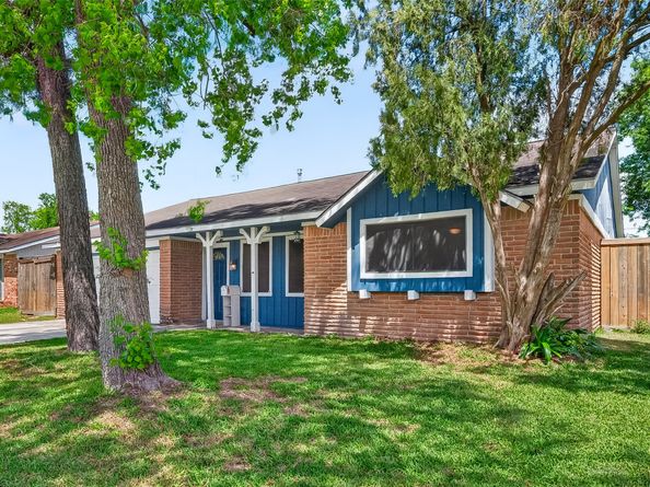 11323 Sagewood Drive, Houston TX 77089