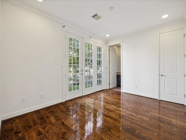 1721 Shearn Street, Houston TX 77007