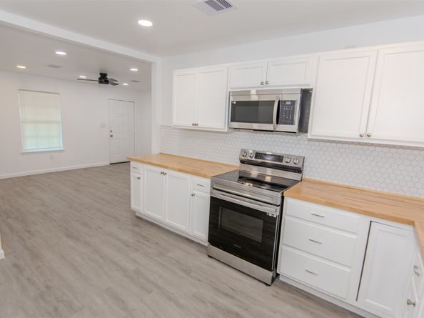 9210 Saint Lo Road, Houston TX 77033