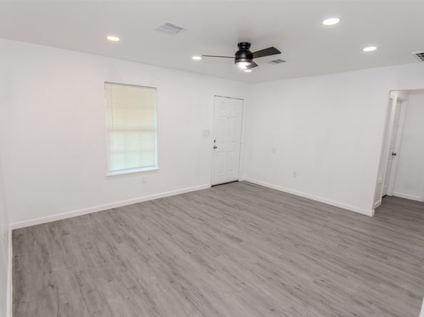 9210 Saint Lo Road, Houston TX 77033